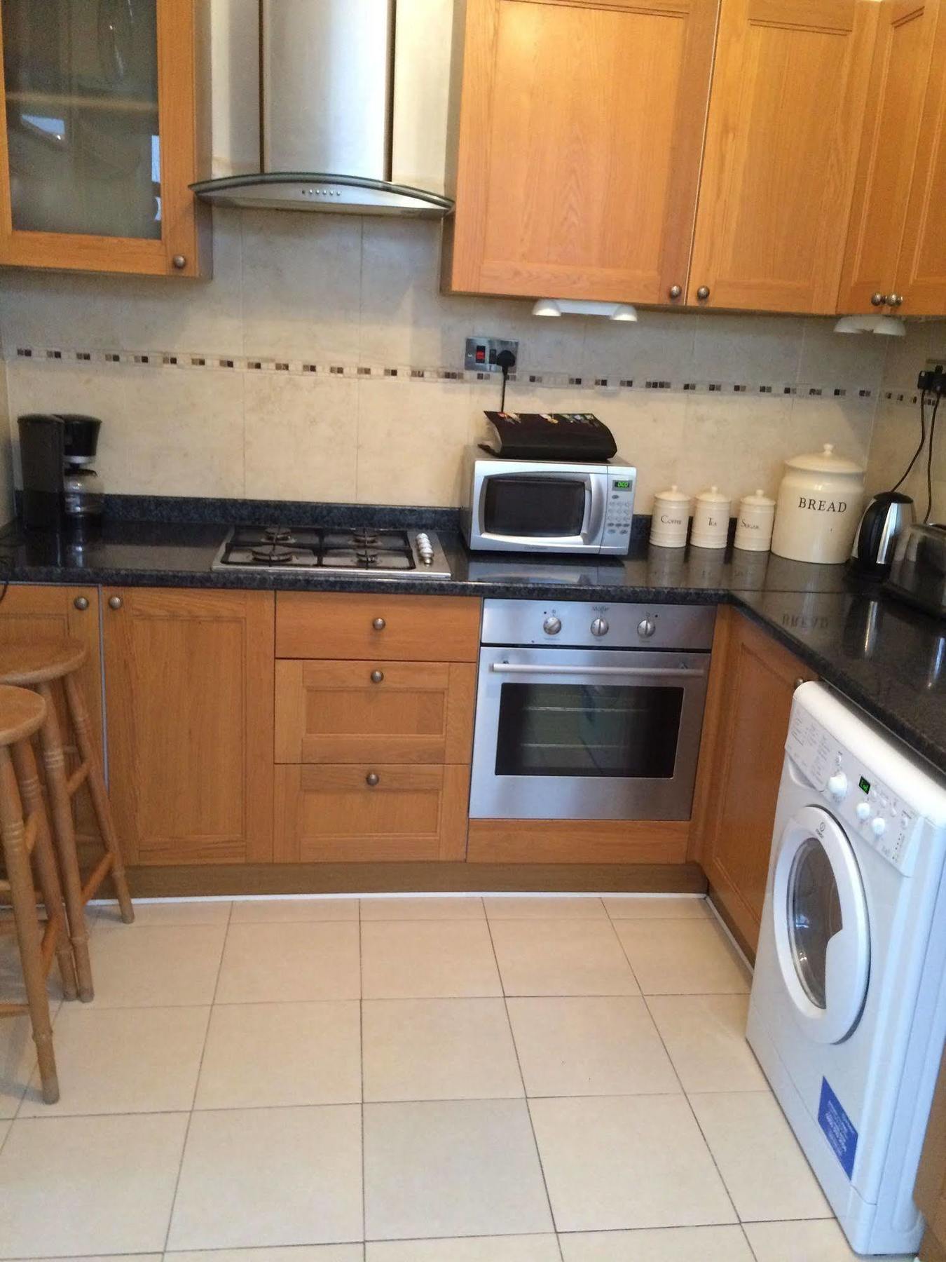 Lovely Garden Apartment In Wimbledon Town Centre With Private Parking By Wimbledon Holiday Lets Λονδίνο Εξωτερικό φωτογραφία